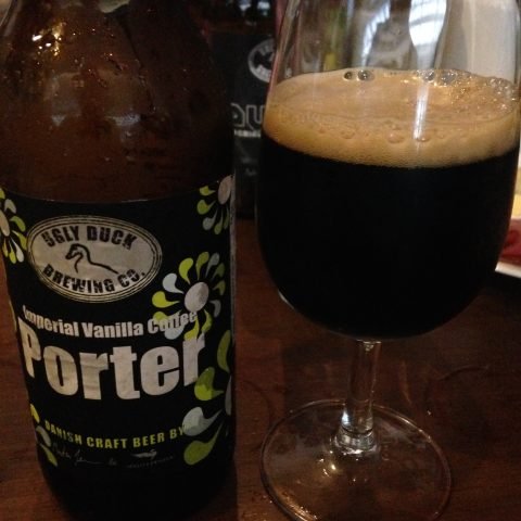 cerveja fantástica com 10% de álcool, no aroma notas de café expresso e leve chocolate, no sabor café com baunilha e chocolate