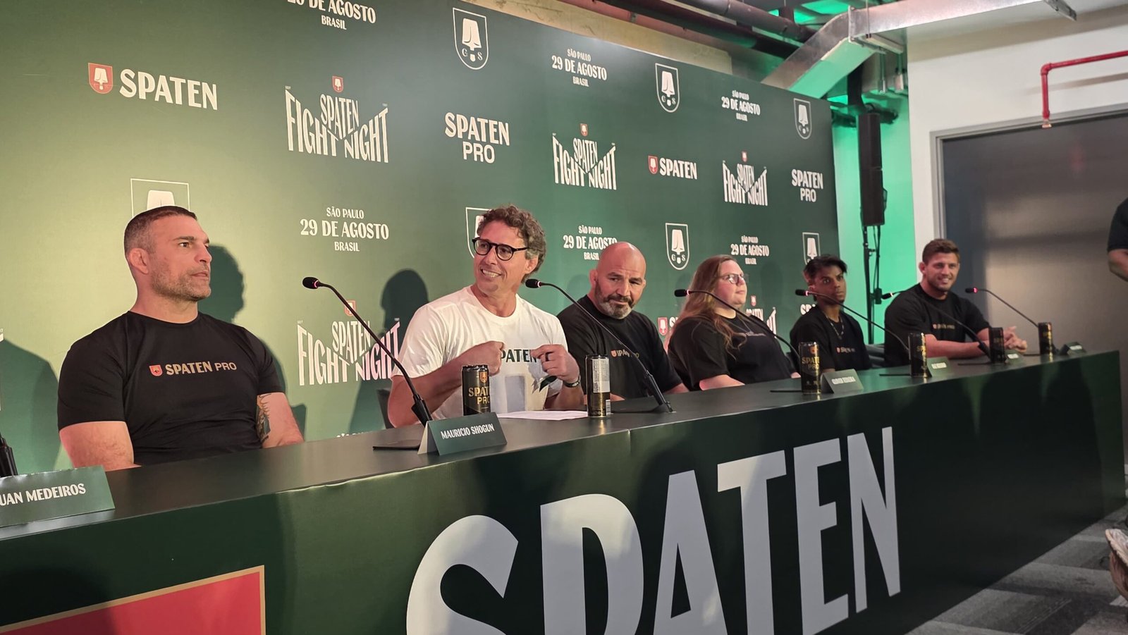 Coletiva de imprensa do Spaten Fight Night 3 com os lutadores do evento