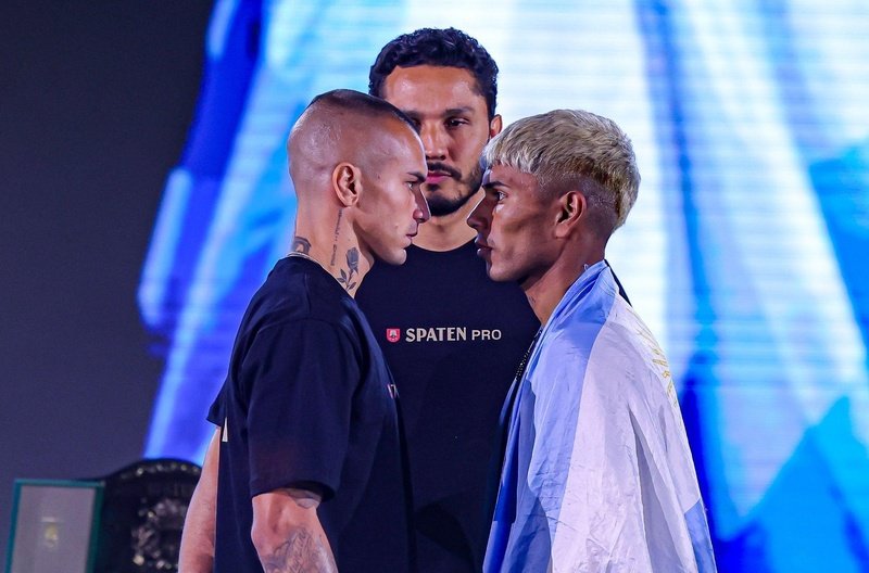 Luan Medeiros e Juan Cruz encarando no boxe do Spaten Fight Night 3