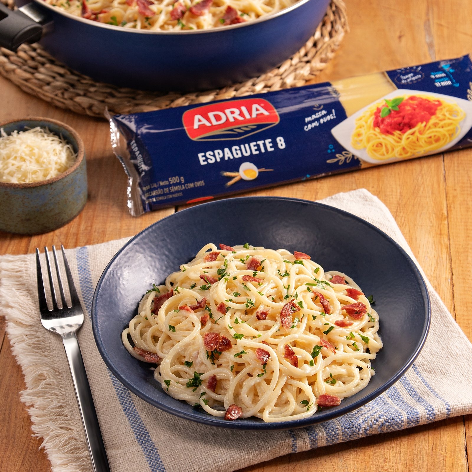Espaguete com Molho de Parmesão e Calabresa - foto