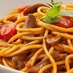 pratos de macarrão